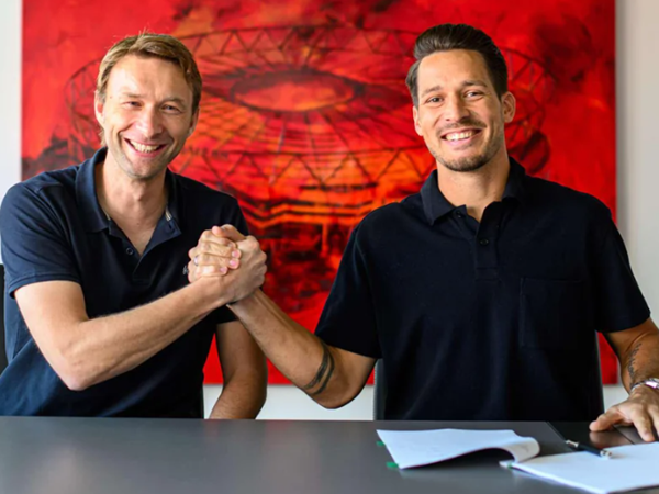 Bayer Leverkusen Resmi Boyong Kiper Janis Blaswich dari Leipzig